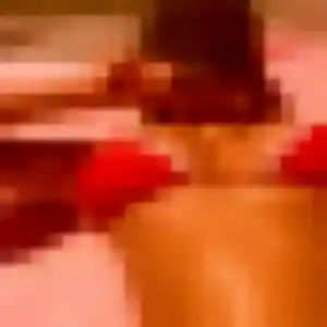 Coumba, femme de 34 ans cherche plan cul à Treffiagat