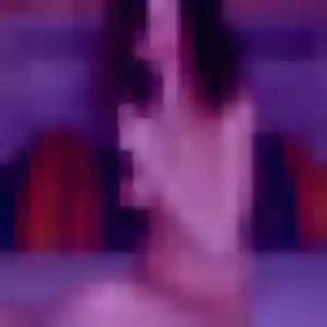 Stella, 23 ans, dispo pour plan cul à Valines