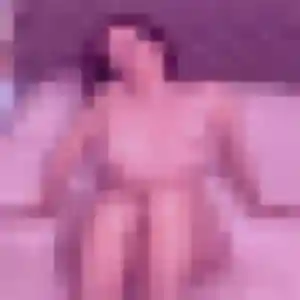 Déla (41 ans) à Valognes cherche un plan cul aujourd'hui