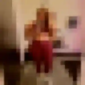 Sexy Justine, 26 ans à Vaulnaveys-le-Haut - voir sa photo