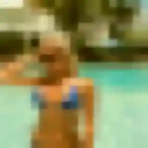 Sexy Véronique, 27 ans à Vaulnaveys-le-Haut - la contacter