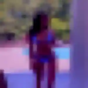 Isatou, 22 ans, connectée à Vaunaveys-la-Rochette pour un plan cul
