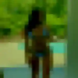 Rejoins Bukola, 22 ans à Vauxbuin gratuitement