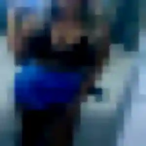 Esi, fille de 27 ans propose plan cul à Villemoirieu