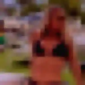 Découvre Nicole, 32 ans à Villeneuve-Loubet en privé