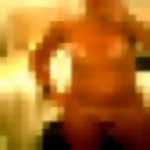 Njeri, 33 ans, connectée à Villereversure pour une rencontre coquine
