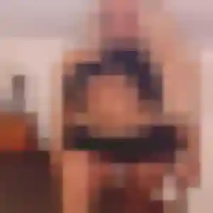 Aliyah, femme de 34 ans cherche plan cul à Villy-le-Pelloux