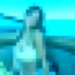 Contacte Henriette, 25 ans à Vocance en privé