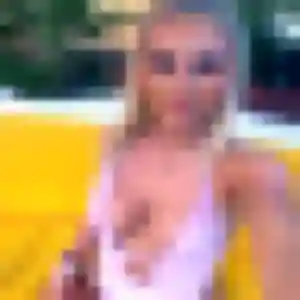 Soda, femme de 25 ans veut plan cul à Volvic
