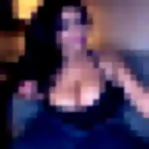 Khady, femme de 41 ans propose plan cul à Vouillé-les-Marais
