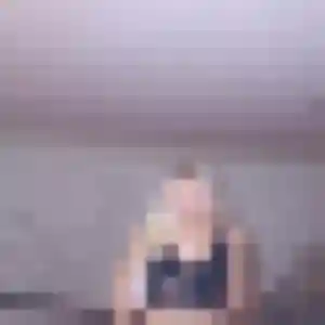 Photo privée de Hawa, 37 ans à Yvias - plan discret